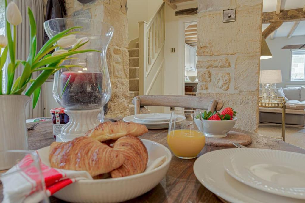 East Barn Cottage - Refurbished Barn Conversion! Weston Subedge Extérieur photo