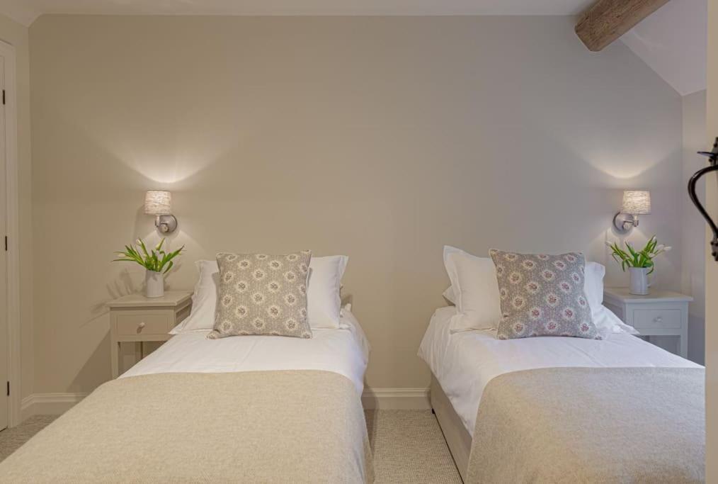East Barn Cottage - Refurbished Barn Conversion! Weston Subedge Extérieur photo